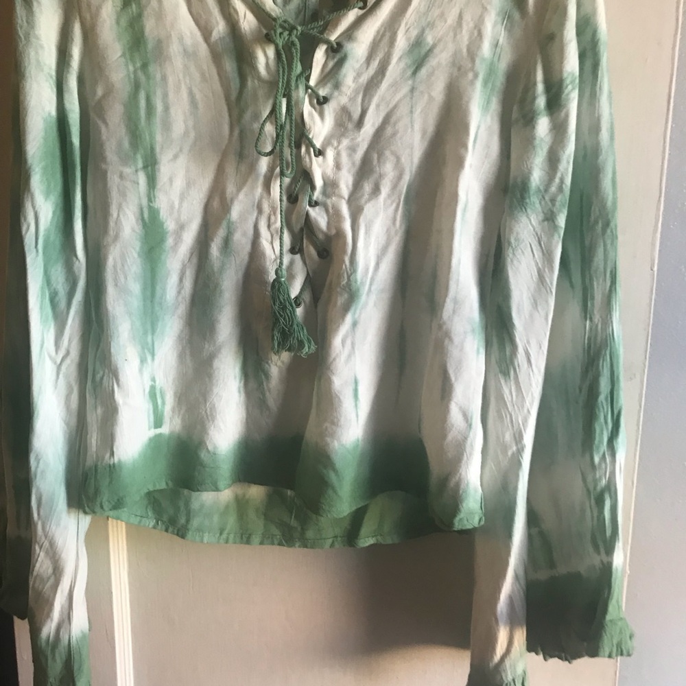 Exist lightweight long sleeve rayon boho peasant top green and white sizes small
